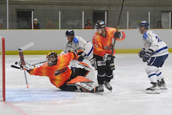 【日光】今季初の試合となったバックスとブレイズ/photo - Tohoku Ice Hockey Club