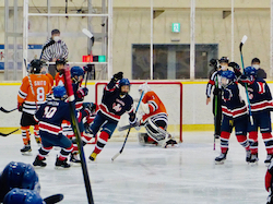 接戦の末に連覇を狙う白樺学園が埼玉栄を振り切って決勝進出