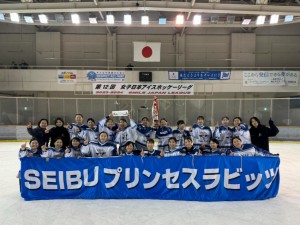 優勝したSEIBUプリンセスラビッツのメンバー