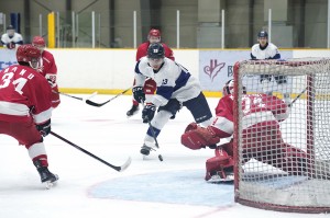 予選リーグ最終戦・関大x立命館 関大を牽引する山根主将(中央) 写真:Breakaway